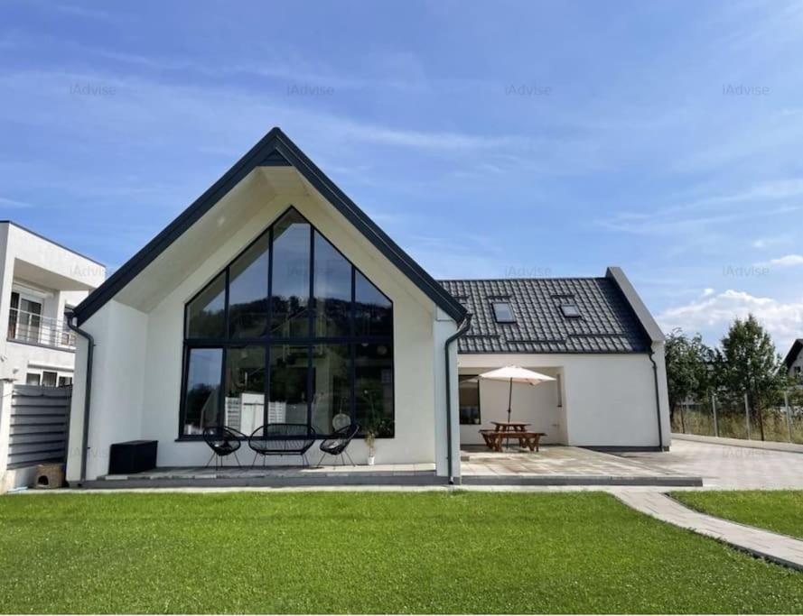 Pineview Lempes Villa Brassó Kültér fotó